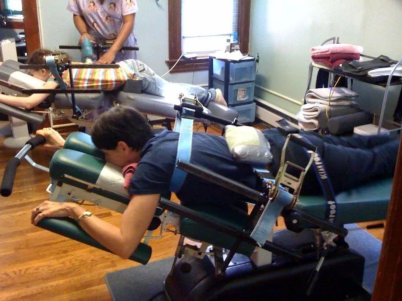 Supervised scoliosis therapy equipment